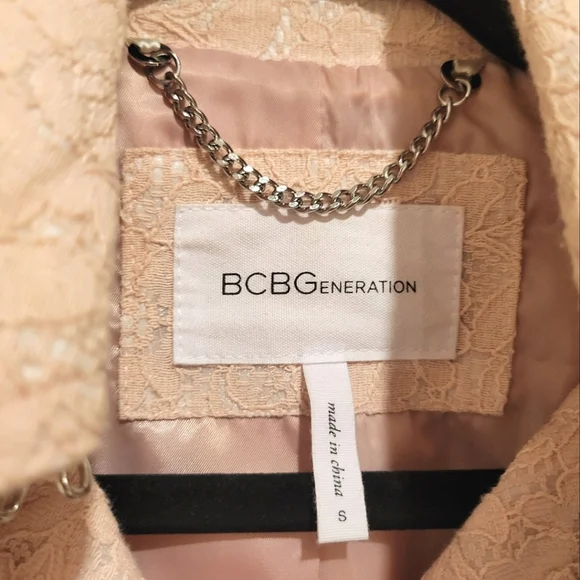BCBG Generation Pink Lace Trench Short Coat Double Breasted Collared Belted S - Picture 9 of 10